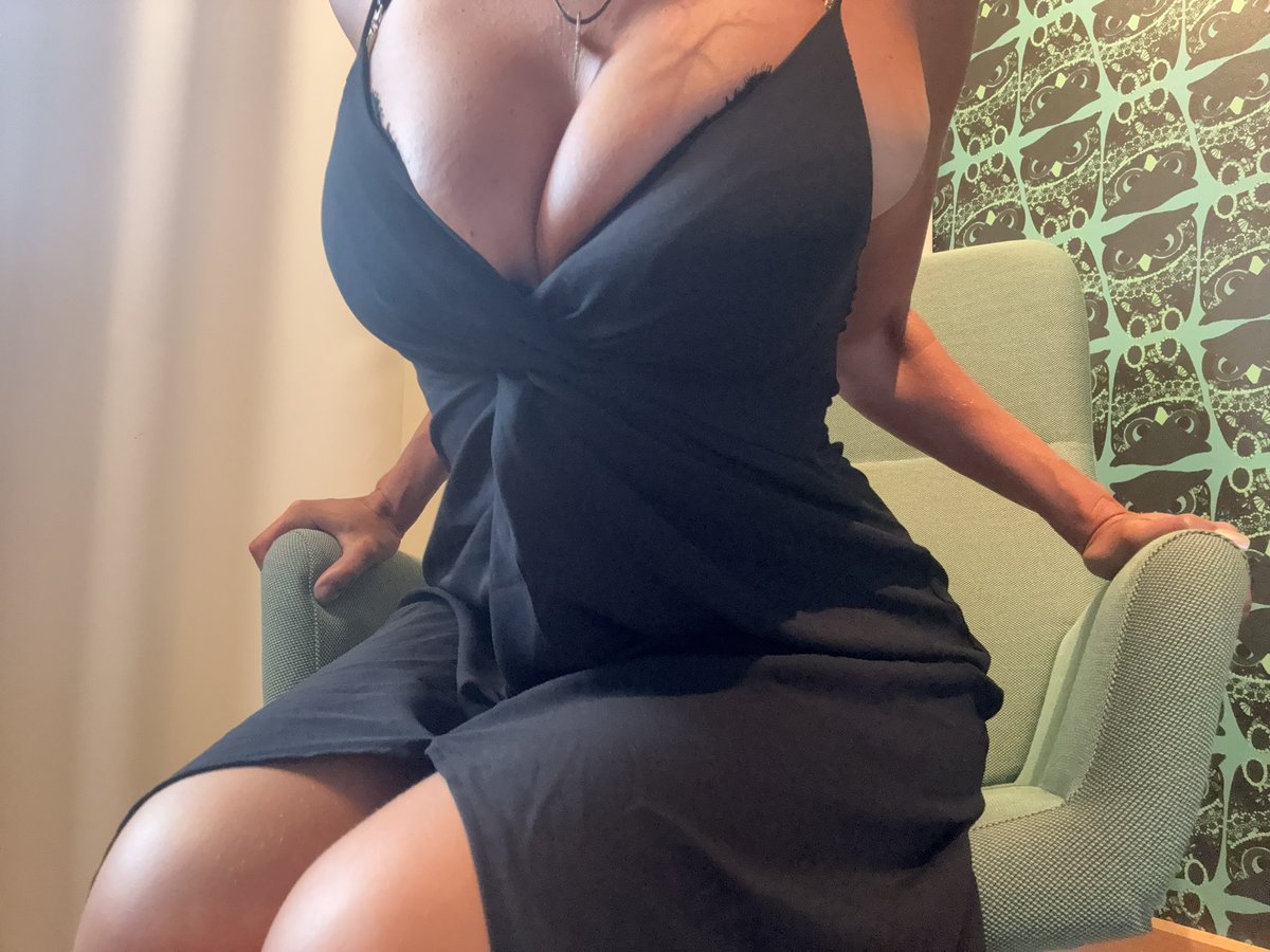 DominantMrsP's tweet photo. Keyholders life: He's negotiating like a lawyer and losing like an intern.

#femdom #keyholder #chastity https://t.co/dg4klLapuC