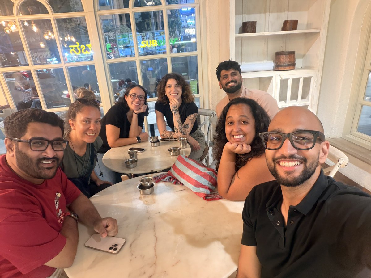 PrakharS96's tweet photo. Mini meetups are starting before @ShopQuestHQ! ♥️

It has already begun! https://t.co/tDck8MFPoK