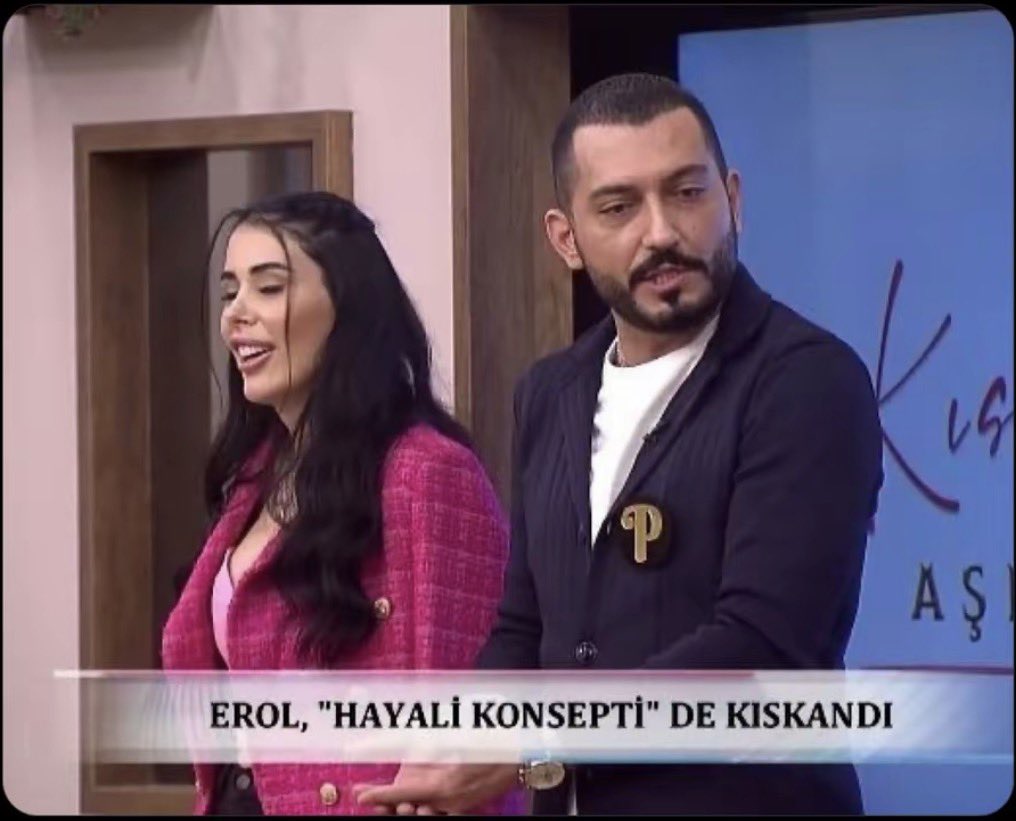 lghmvyn's tweet photo. kızın attığı anlıkta +3 yaş yeğenini öptüğünü görünce delirirken https://t.co/f12HRdUsmJ