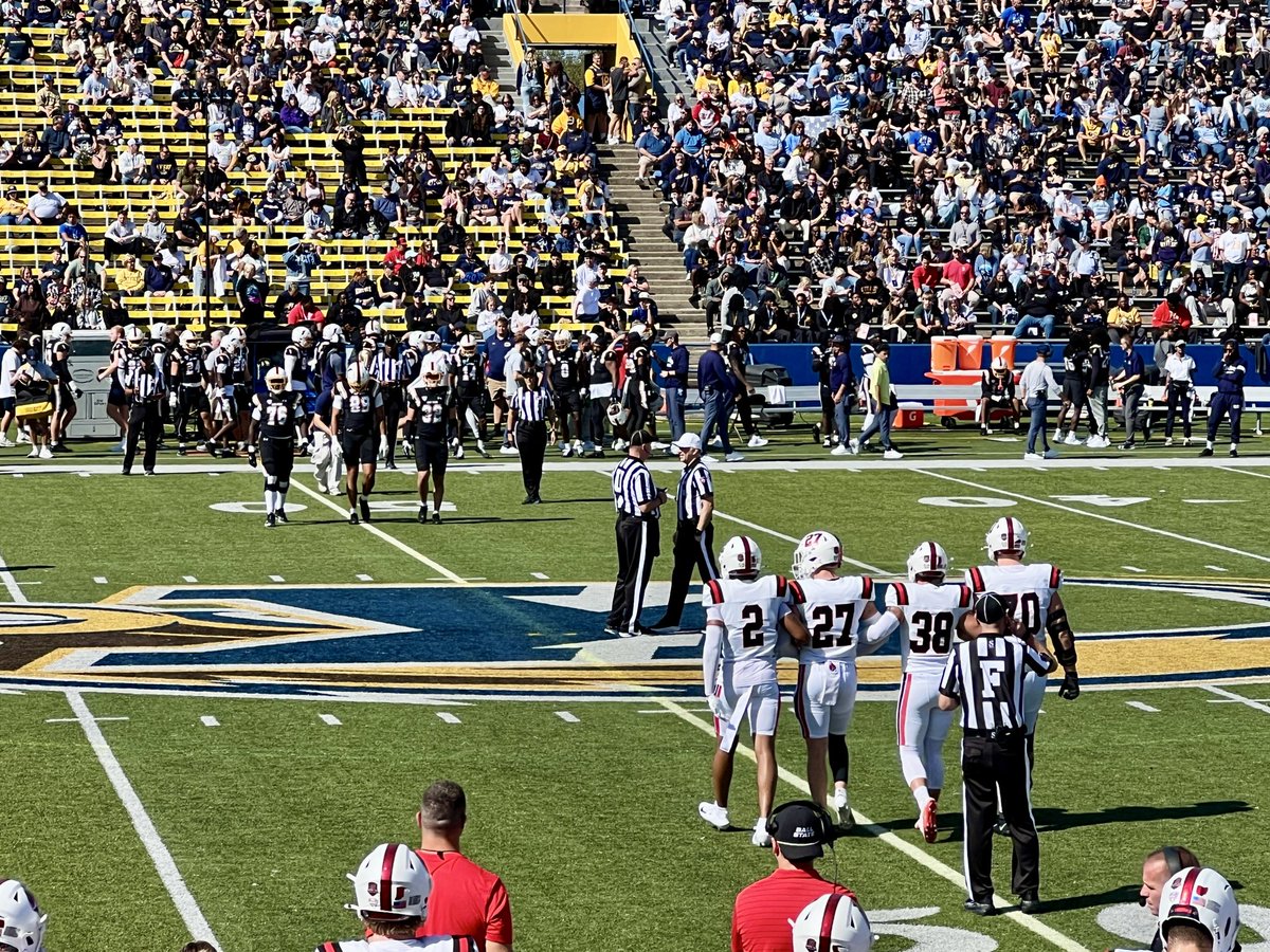 StrempkaGallery's tweet photo. Road trip this past weekend to support @BallStateFB at Kent State. It will be good to get some home cooking this weekend at Scheumann Stadium! #ChirpChirp #WeFly @MichaelinEtown https://t.co/3UGD2UxhOw