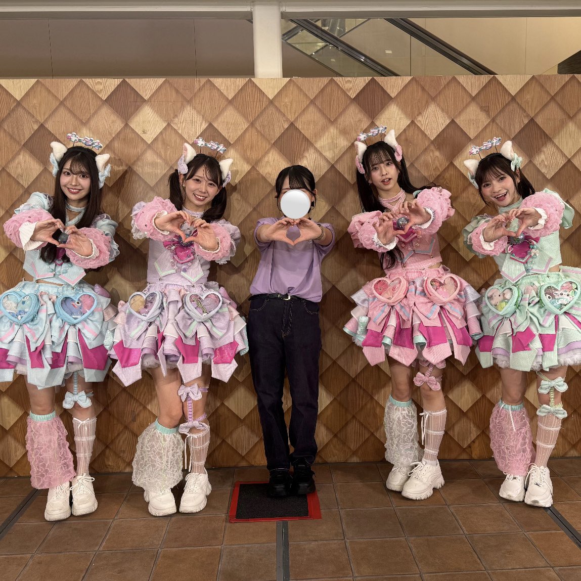 yf24xq's tweet photo. わーすたちゃん北海道に来てくれてありがとう〜！2017年からわーすたが好きになって北海道に来てくれるたびに会えて嬉しかった🙂‍↕️(初めての特典会は2018年🥔)
ラストツアーなんて正直寂しいし思わずまた北海道で待ってるっていいそうだったよ😭ずっとだいすき！#わーすた #わーすたリリイベ https://t.co/bLZsuaBZAH