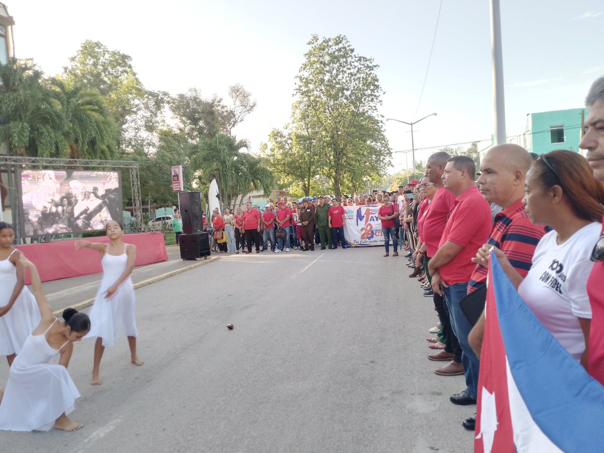 EduardoVeraRem1's tweet photo. @CEPGranma . Matutino especial en saludo a los 66 Aniversario de la Creación de los Comité de Defensa de la Revolución. #JuntosPorLaDemocracia.
#CDRGranma.
@Elecciones_Cuba 
@AlinaBalse87002 
@ramospor_cuba 
@Marielarp_ 
@migd https://t.co/tMZdGnf5rl