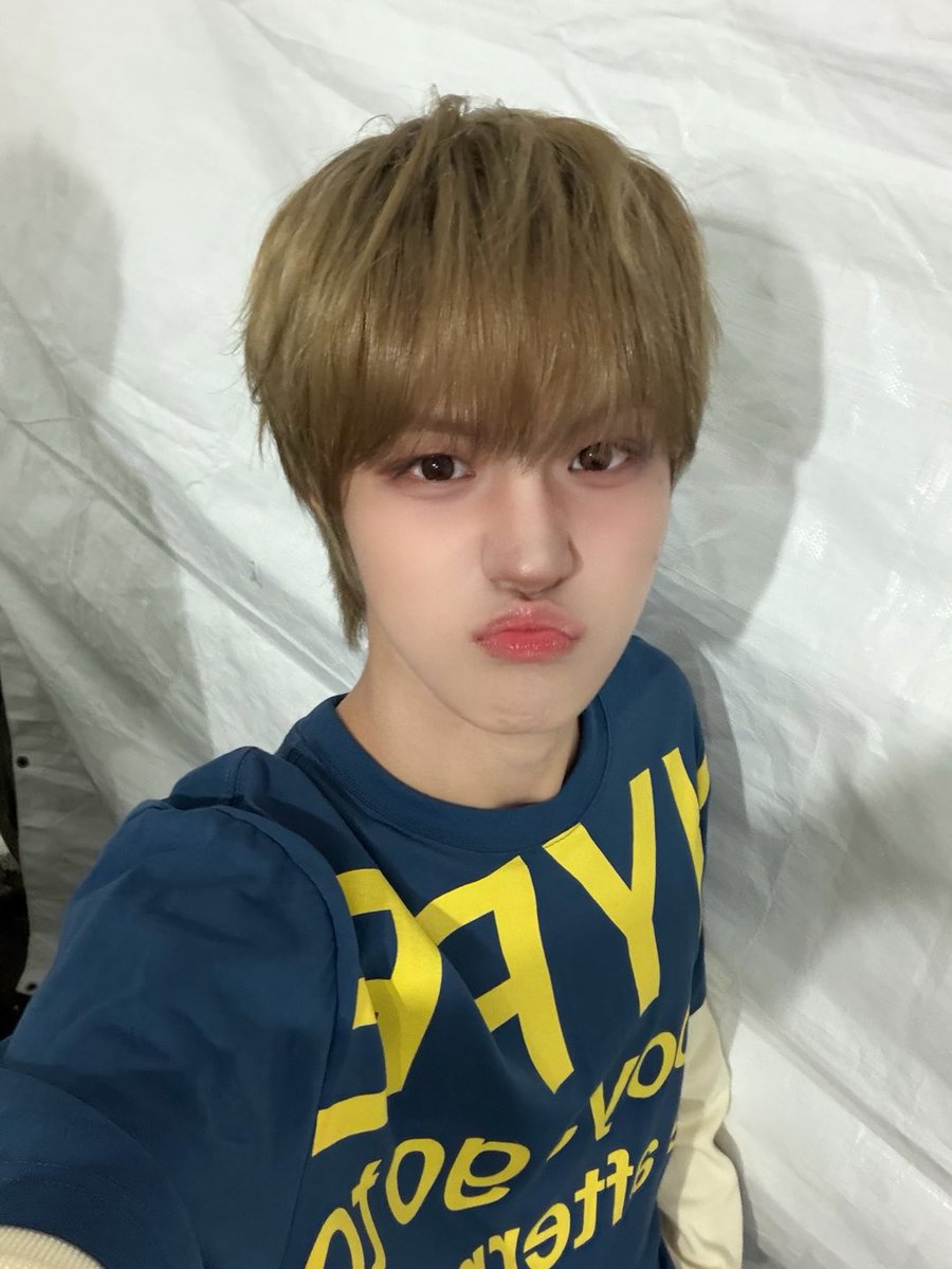 AHOF_official's tweet photo. 배재대🏫 너무너무 재미있었어요!
좋은 추억 만들어주신 포하 그리고 배재대 학우분들 감사합니다💕

#AHOF #아홉
#JUWON #박주원 https://t.co/gCquI5ms9D