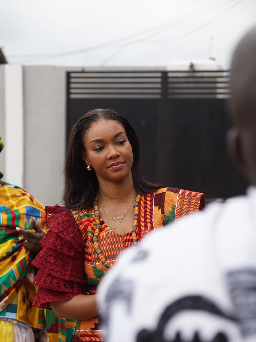 SpacesWithEwes's tweet photo. Proud Eʋe daughter, Dr Vanessa Aseye Atikpui is a medical doctor with experience at Korle Bu, 37 Military Hospital and UG Hospital. 

A @HolyChildSch alumna, she studied at Dalian Medical University, China and graduated at just 22. 

Eʋeviwo, excellence lives here. 🇬🇭🩺 https://t.co/eZCdcdifLb