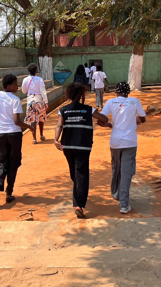 mwanapwoLS's tweet photo. Está a decorrer, em Luanda, município de Sambizanga, no Lar Dom Bosco, uma formação no âmbito do Projecto Minha Kamba.
📍
SEGUIMOS 🏃🏽♀️🥳💪🏾🎉
#MinhaKamba #Formação #Luanda #Sambizanga #LarDomBosco #Juventude #Direitos #Seguimos
UNICEF Angola https://t.co/WwXaG2TCJ3