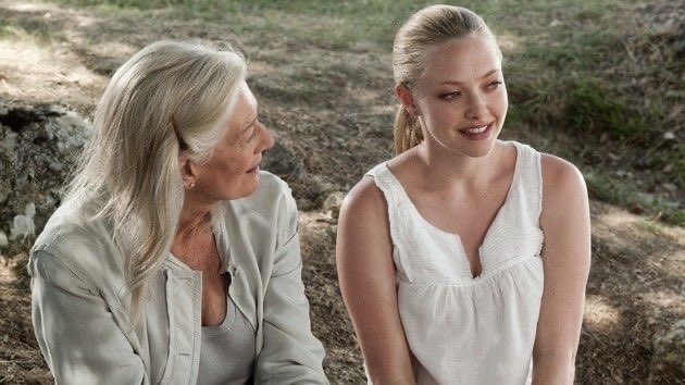 vendredimai's tweet photo. letters to juliet ( 2010 )

อยากแนะนำเรื่องนี้เลยคับ ( กำลังจะลาจอวันที่ 19 ตุลานี้แล้ว y - y )

: เป็นเรื่องราวของโซฟีที่ไปฮันนีมูนที่อิตาลีกับคู่หมั้น และได้เข้าไปคลุกคลีกับแก๊ง ‘เลขาของจูเลียต’ ที่มีหน้าที่ในการ��ขียนตอบจดหมายเรื่องความรักของคนมาสถานที่ชื่อดังอย่าง ‘บ้านจูเลียต’ จนโซฟีดันไปเจอจดหมายเมื่อ 50 ปีที่แล้ว เลยตัดสินใจเขียนตอบกลับ จนเกิดภารกิจตามหาคุณปู่ในจดหมาย

แล้วอแมนด้าคือสวยทุกมูฟเม้น ผมจะตายเอา ㅠㅠ อีกอย่างที่ชอบคือมู้ดแอนด์โทนของหนังที่เป็นสีโทนอุ่นทั้งเรื่อง ไหนจะสถานที่ต่าง ๆ คือโคตรจะโรแมนติก สื่อถึงเมืองแห่งความรักของอิตาลีได้ดีมาก พูดถึงเชกสเปียร์ พูดถึงจดหมาย ก็ต้องนึกถึงเพลง ‘love story’ ของ taylor swift ซึ่งเป็นเพลงประกอบเรื่องนี้ด้วย ตอนเพลงขึ้นคือฟิน ดูจบแล้วอยากตีตั๋วไปเวโรน่า 🥺💌