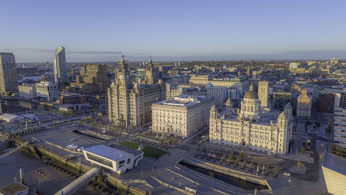 DestinationLCR's tweet photo. A warm welcome to delegates arriving in Liverpool for the Labour Party Conference! 👋 

Beyond the conference programme, there's plenty to discover across Liverpool City Region. Take a look at everything delegates can explore in downtime!

➡️ https://t.co/pym8BFrCBy https://t.co/u3WyxDcmhI