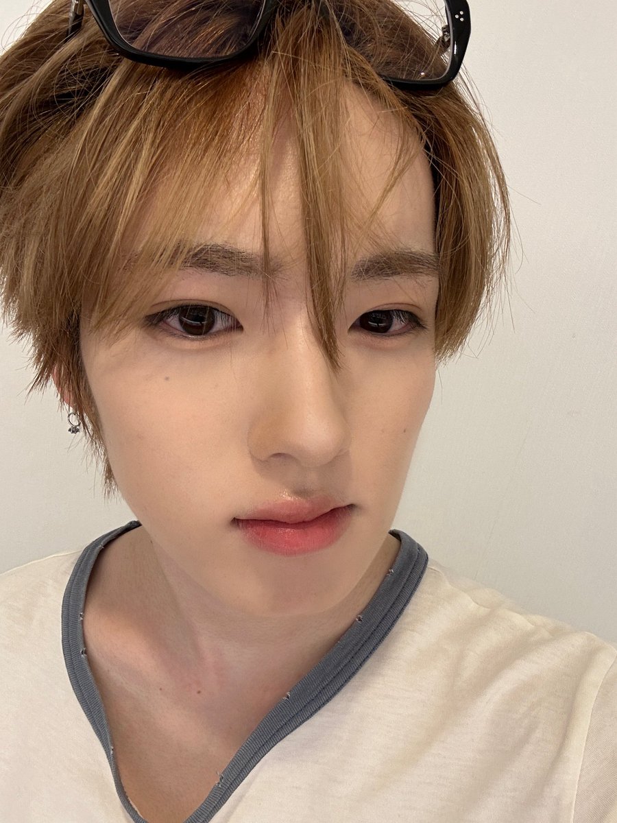 wichumedia's tweet photo. [260928] 🥐📸 22:49 KST https://t.co/6FzdV7yIOF