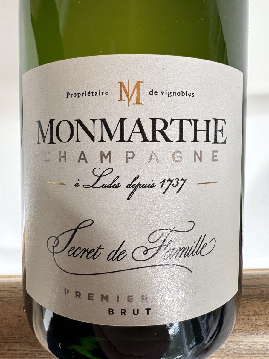Champagne__Club's tweet photo. https://t.co/d9LFG1h5wy
Champagne Monmarthe Secret de Famille Brut

Please find tasting notes and info on https://t.co/d9LFG1h5wy or the app Champagne Club. https://t.co/gSszK1bQaE