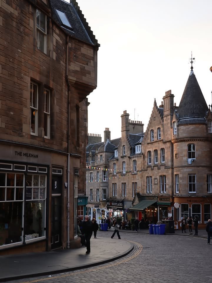 Alina_bloom79's tweet photo. Edinburg.. https://t.co/7JYsGLGvHX