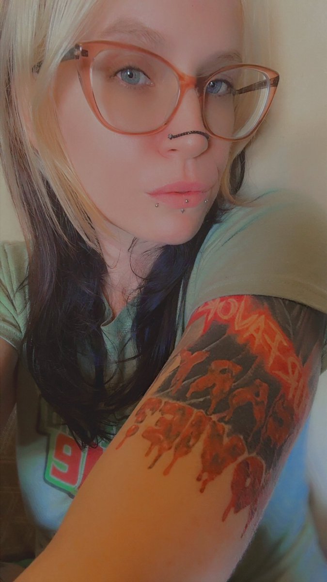 spookyxsirenxx's tweet photo. Good morninggg ᰔ
I’m awake. 
I want ALL the coffee &amp; redbull sends!  
I have two appointments this morning then straight to work. 😮‍💨

Long day ahead, so make yourself useful &amp; spoil your bratty goddess. 💸💅🏻
~
findom finsub simp goddess finbrat beta finslave https://t.co/ywtlOiiChS
