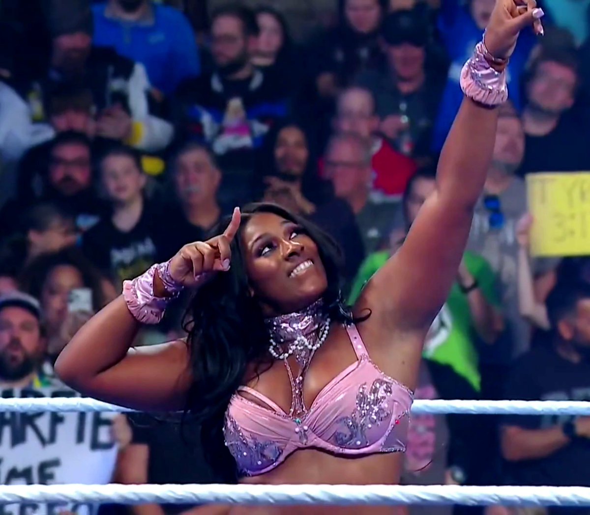 rajuuh21's tweet photo. Love you lash legend 🐐🤌🏾🤎 @lashlegendwwe https://t.co/MdFj8LrATs