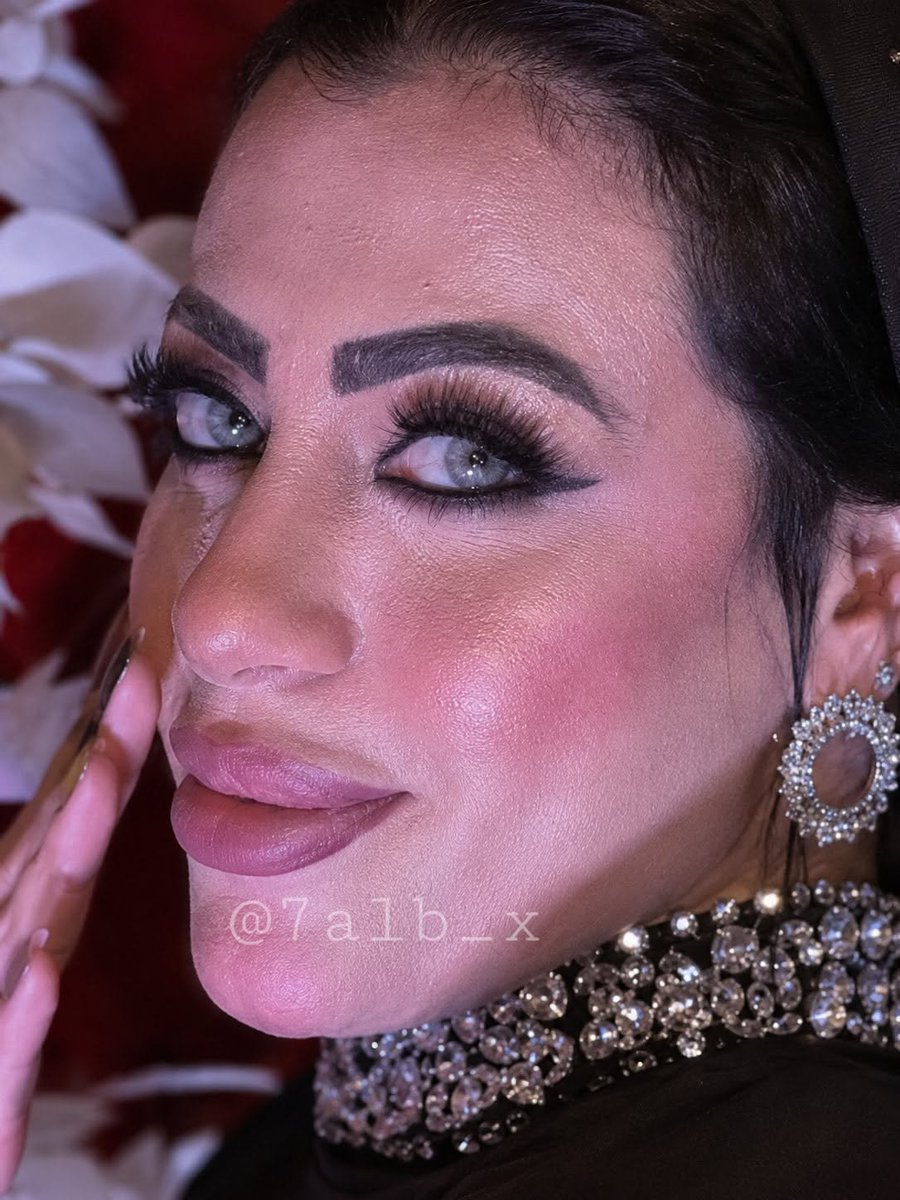 o5h03z's tweet photo. صباح الخير علي عيونك المفترية تمسي عليكم 💋🍑 https://t.co/FvZfZW5kEy