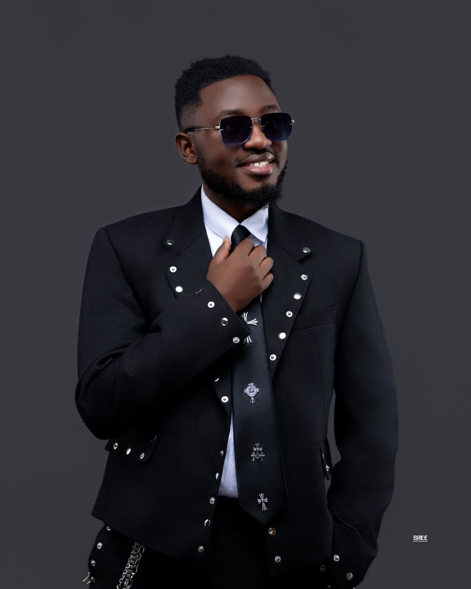 EmceeKunaana's tweet photo. Yes @McAustinz birthday blessings, more years, more money &amp; life 🎤 https://t.co/9I7UzLiUa6