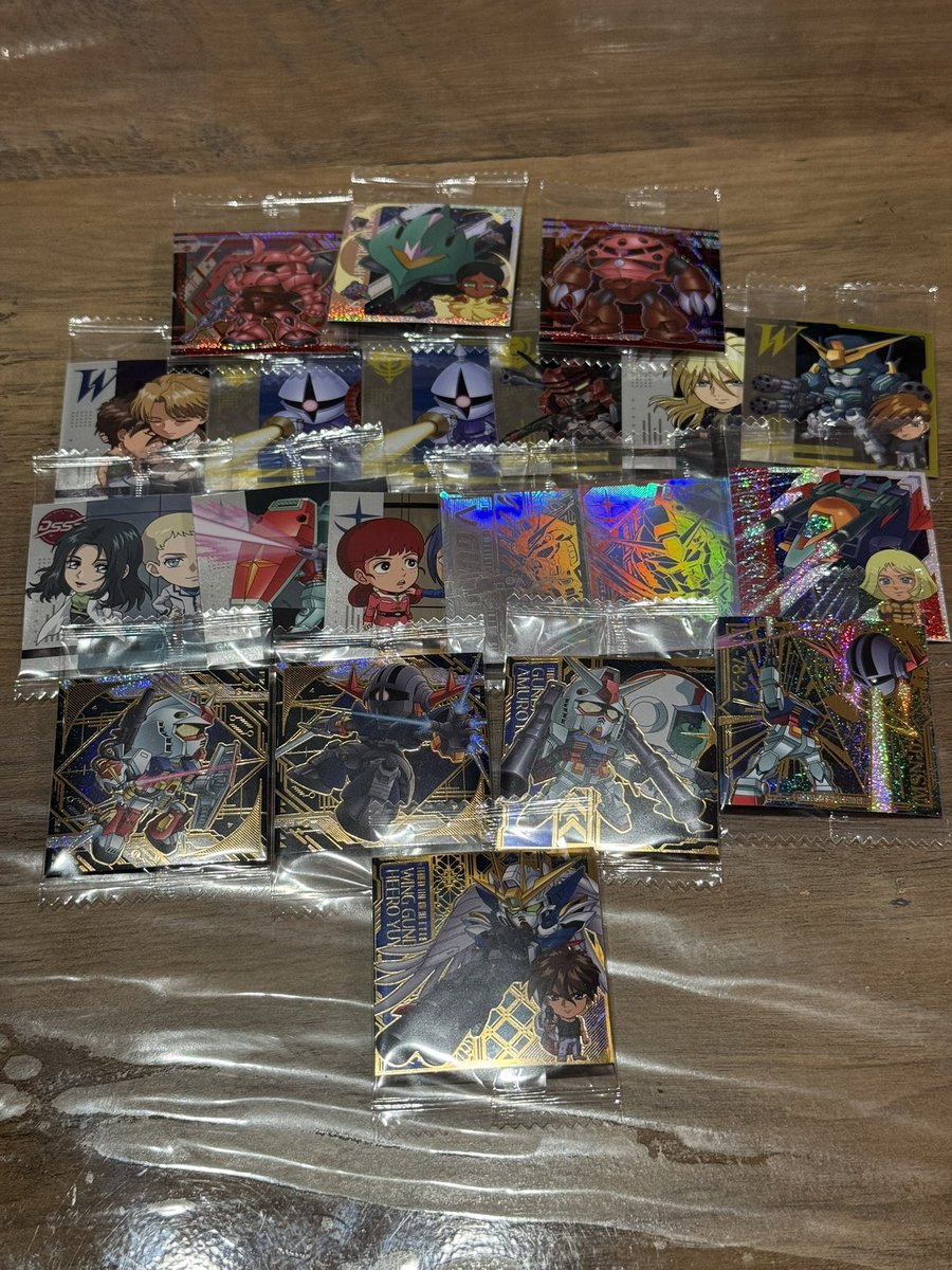 nja000012's tweet photo. ウイングガンダムゼロを追い求めて2箱開封！！
何とかゼロ出ました！😂買い漁って1枚！！
やっぱり物欲センサーって怖いですね……(笑)
なんやかんやでコンプリートしてしまったのでファイリング✨️(*  ˊ꒳ˋ*)
次はダブルエックスなのでまた買います💸 ͗ ͗ https://t.co/Q0Fcq6tuQc