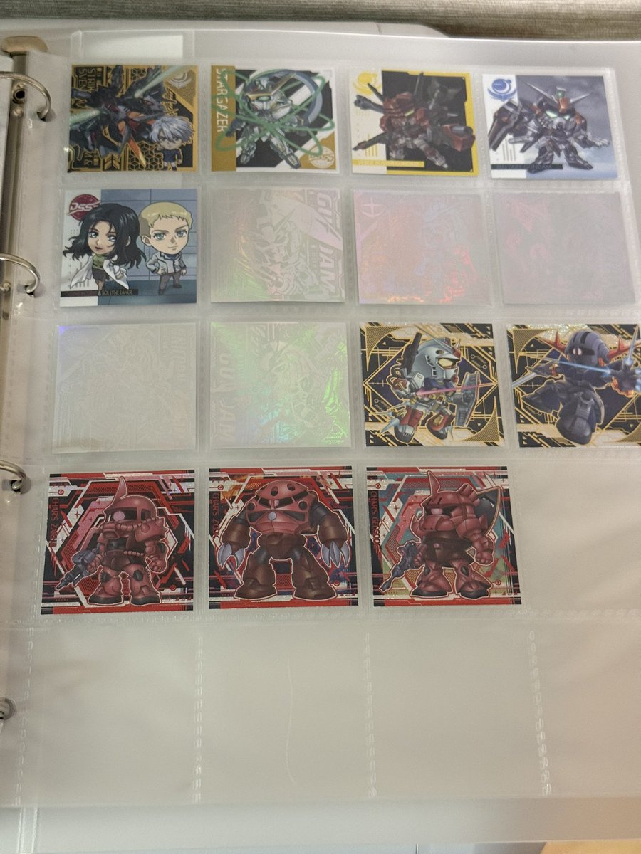 nja000012's tweet photo. ウイングガンダムゼロを追い求めて2箱開封！！
何とかゼロ出ました！😂買い漁って1枚！！
やっぱり物欲センサーって怖いですね……(笑)
なんやかんやでコンプリートしてしまったのでファイリング✨️(*  ˊ꒳ˋ*)
次はダブルエックスなのでまた買います💸 ͗ ͗ https://t.co/Q0Fcq6tuQc