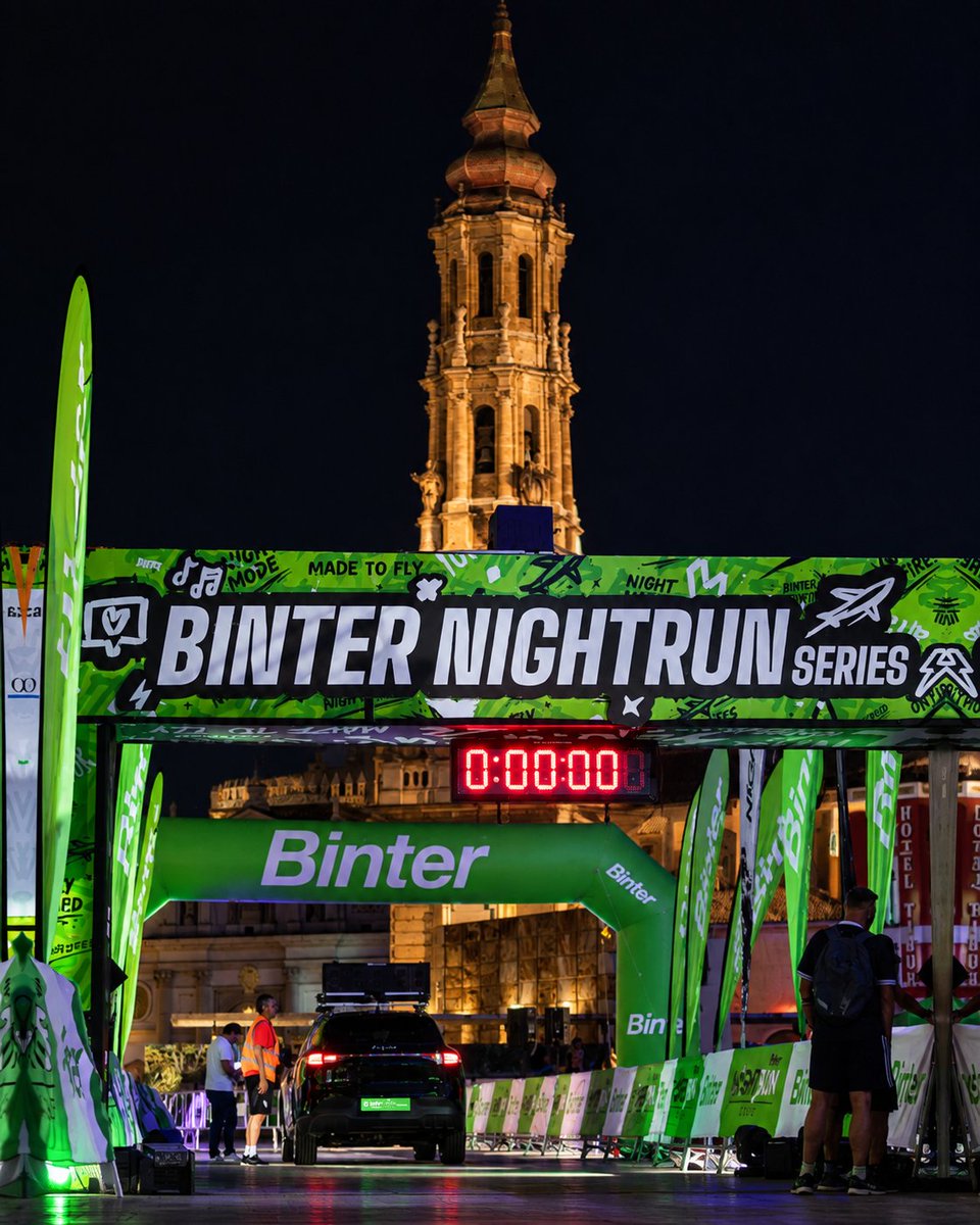 BinterNightRun's tweet photo. Gracias a #LEPAS Zen Motor por ser el coche-crono oficial de la Binter NightRun Zaragoza by Heraldo, una pieza clave que marcó el ritmo y acompañó a nuestros corredores para que pudieran dar lo mejor de sí en cada zancada.

#BinterNightRun #carreranocturna #zaragoza #coches https://t.co/gvhdIBnz93