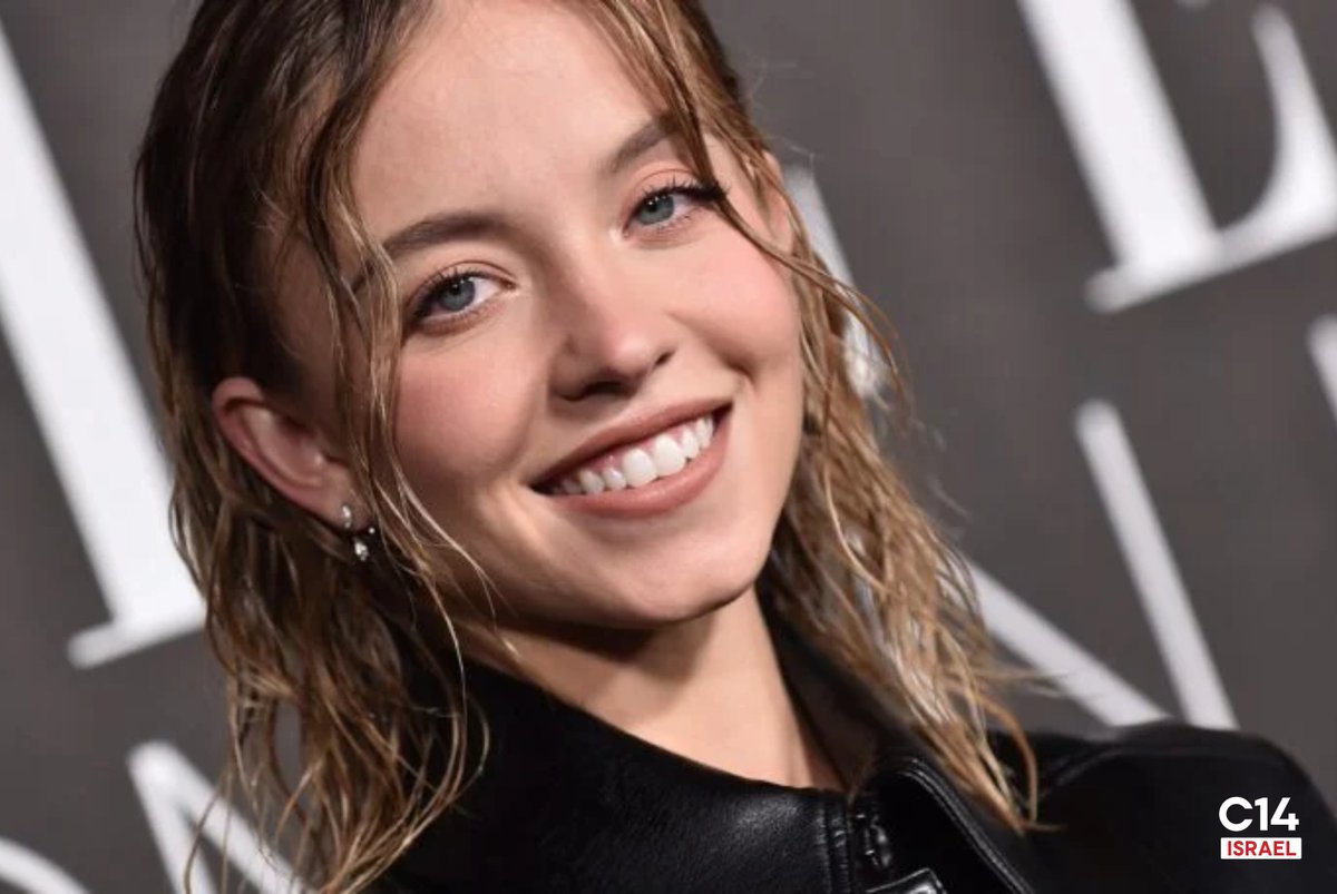 c14english's tweet photo. Sydney Sweeney is considering converting to Judaism as her relationship with her Jewish boyfriend Scooter Braun grows more serious. The two have been dating for nearly two years despite a roughly 16-year age gap.

Speculation about a possible conversion began after Sweeney was spotted attending Rosh Hashanah services at a synagogue, and the couple celebrated the holiday together, according to DeuxMoi.