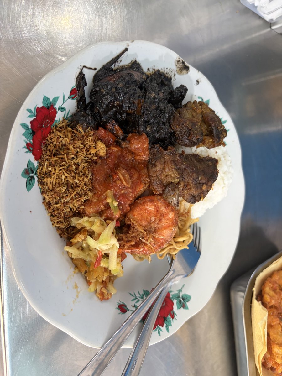 samsnewworld's tweet photo. Nasi selulup di Kongde Sby https://t.co/In03mf5wQH