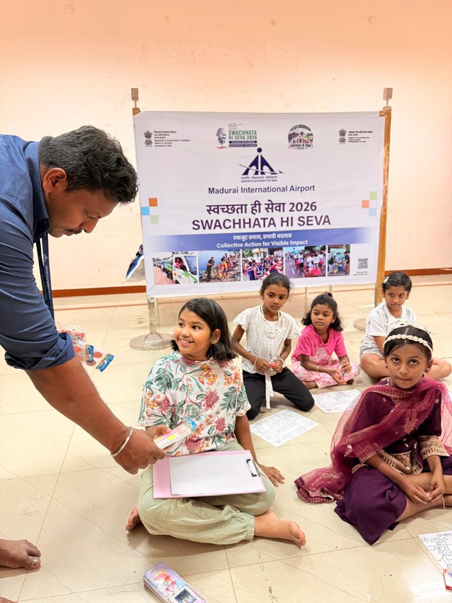 aaimduairport's tweet photo. #SHS - Swachhata se samriddhi.
Painting competition with swachh theme was organised at AAI Residential colony, #MaduraiAirport.
Children's participation was good in the competition, making it a success 🎨 🧹 https://t.co/tX1WFg0fev