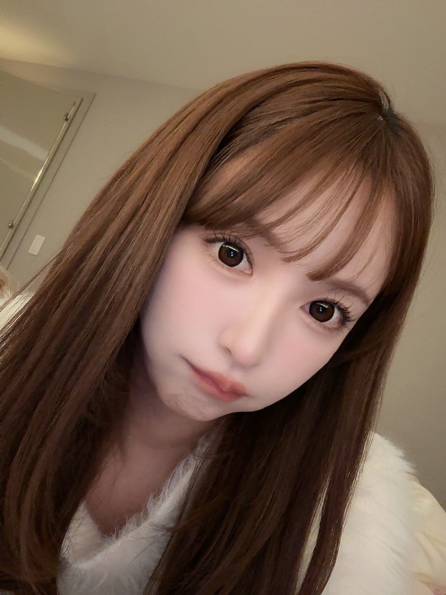 yua_mikami's tweet photo. カラコン https://t.co/9KxVmY5gzV