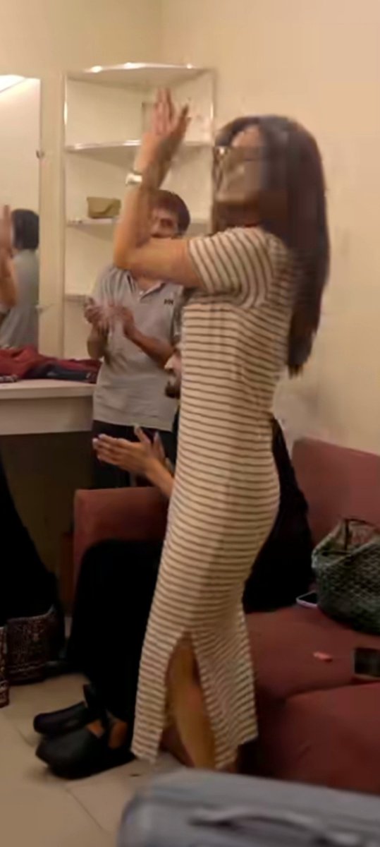 mayameemsaab's tweet photo. A little glimpse of our diva.
Mayapret BTS 
#mayaali https://t.co/tlmWyPULM1