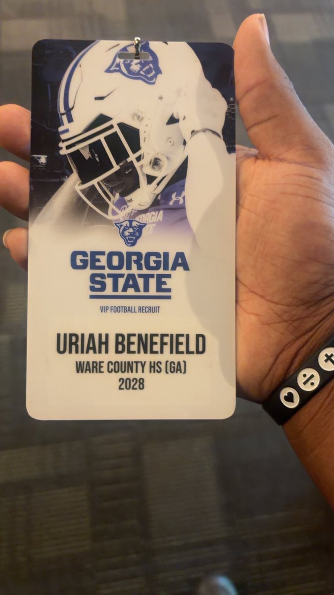 Uriah_Benefield's tweet photo. Had a great time visiting @GeorgiaStateFB Thank you to the coaching staff for the great hospitality great atmosphere and even better experience. Back to work staying hungry and trusting the process
@jonstephensgsu @RecruitGeorgia @SPORTSWITHTAY @gfrank2199 @WareFootball https://t.co/EfBJL1fyxn