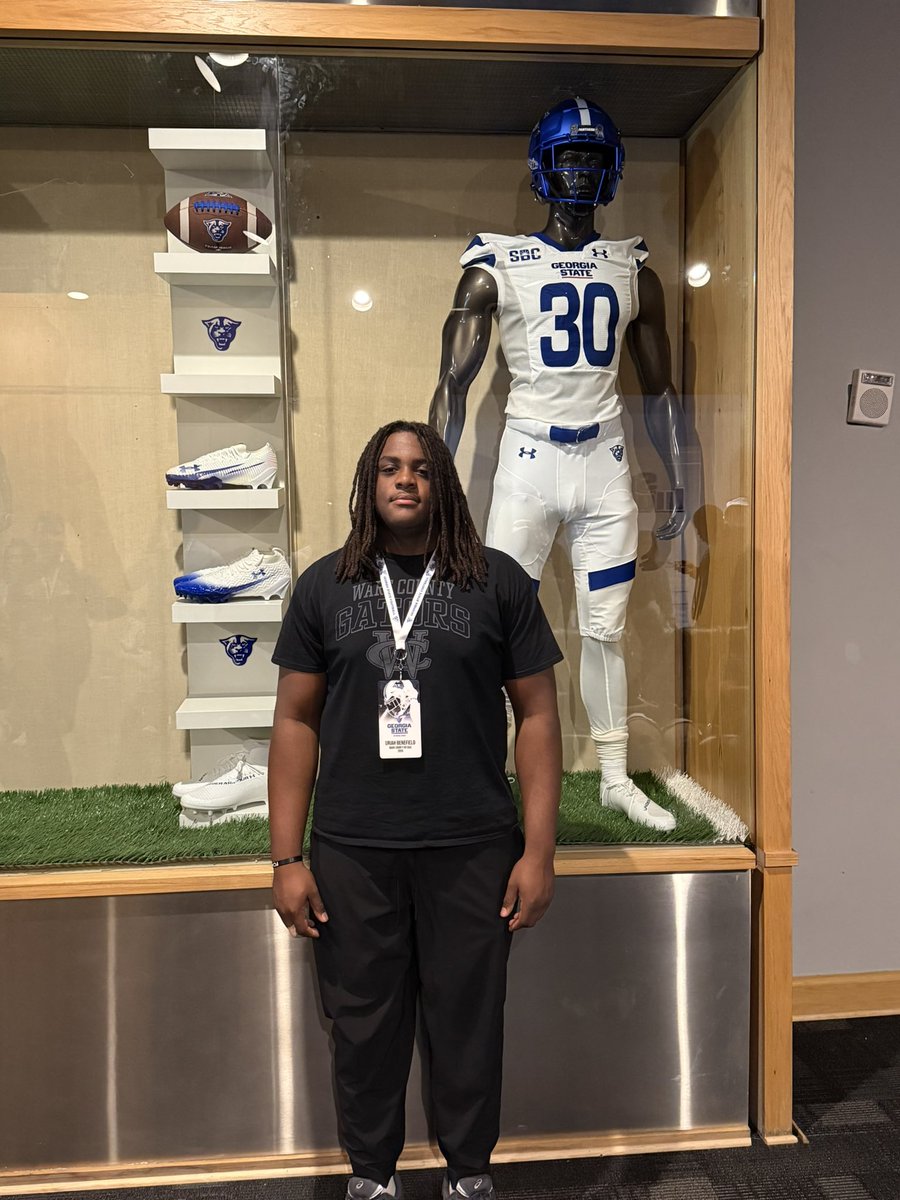 Uriah_Benefield's tweet photo. Had a great time visiting @GeorgiaStateFB Thank you to the coaching staff for the great hospitality great atmosphere and even better experience. Back to work staying hungry and trusting the process
@jonstephensgsu @RecruitGeorgia @SPORTSWITHTAY @gfrank2199 @WareFootball https://t.co/EfBJL1fyxn