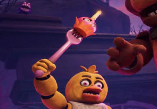 Sonic_X_Fort's tweet photo. No one talkin about chica’s Pickaxe? 😭 https://t.co/6b52QOx5Ee