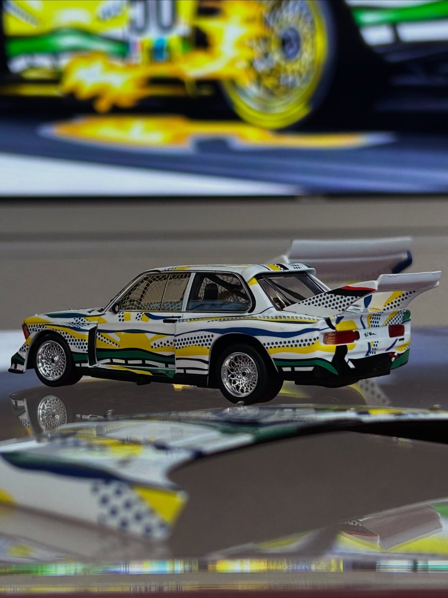 AutosMinisTacot's tweet photo. 🎨 En exclusivité chez Tacot, la BMW 320i E21 Gr.5 Art Car de 1977 signée Roy Lichtenstein en Édition Constructeur 1/43 !
#bmw #norev #143scale https://t.co/dQor4cdQrK