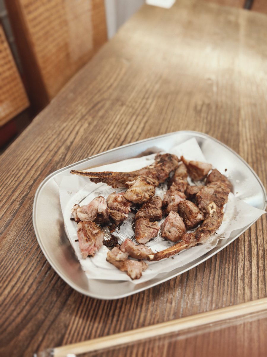BISMRKJOHN's tweet photo. やはり、焼き加減の柔らかいステーキとラムチョップが好きです。 https://t.co/kzke3eFj80