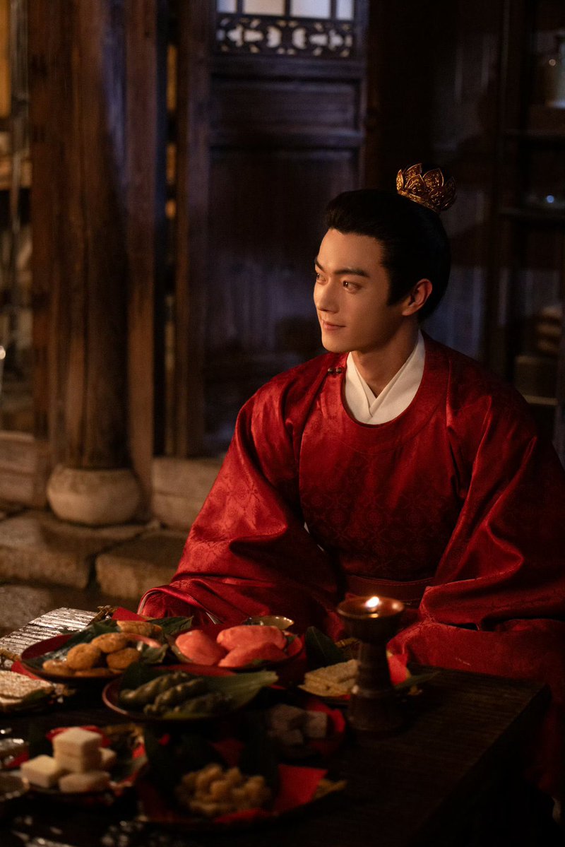 PinkSosoX's tweet photo. He looks so freaking handsome in this shot! My little 🐷
#XuKai 
#SpringOfTheBlade https://t.co/Ar6TSKzxGc
