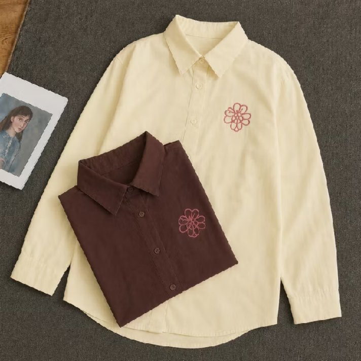 spillshopevd's tweet photo. Kemeja yang bikin outfit langsung kelihatan lebih rapi tanpa harus effort berlebihan

Buat ngantor?✔️
Kuliah?✔️
Hangout?✔️

Suka outfit yang simple, clean, tapi tetap feminin? Kayaknya kemeja ini bakal kepakai terus😭
🛒Intip di sini https://t.co/duALk0bvJQ
#simpleoutfit #ootd https://t.co/3IkyuNLXLR