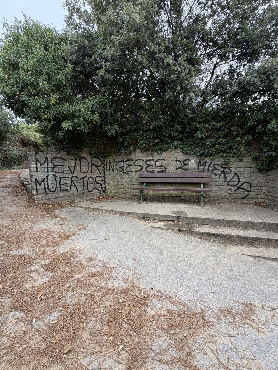 alexvbonnet's tweet photo. @Bournemouthecho 
@CoastalBID You would have thought the council would be removing this kind of thing immediately. Hate creates hate https://t.co/JMKFn3js9Y
