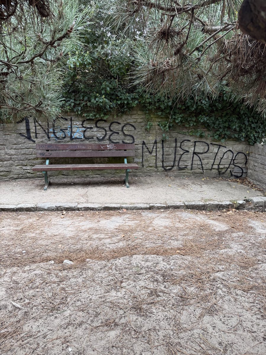alexvbonnet's tweet photo. @Bournemouthecho 
@CoastalBID You would have thought the council would be removing this kind of thing immediately. Hate creates hate https://t.co/JMKFn3js9Y