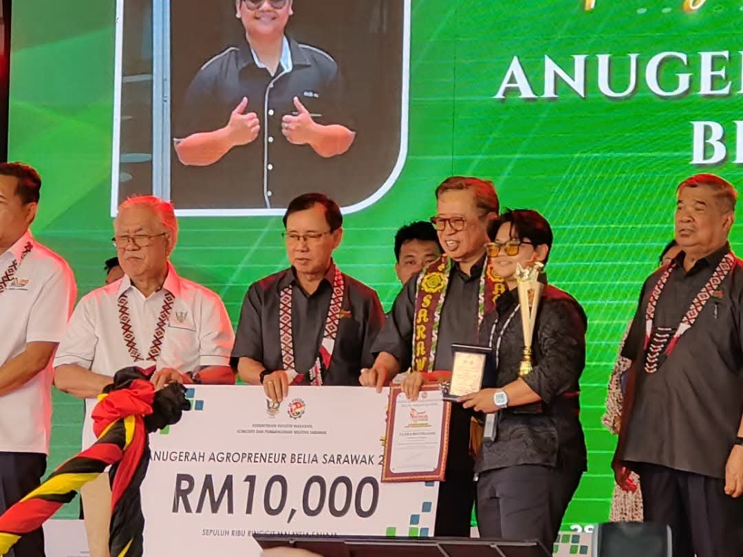 JapenSarawak's tweet photo. Premier Sarawak, Datuk Patinggi Tan Sri Abang Abdul Rahman Zohari Tun Datuk Abang Openg ketika merasmikan Sarawak Agrofest 2026 di Tapak Lapangan Terbang Lama Bintulu, hari ini https://t.co/Xwlw3DN7FQ