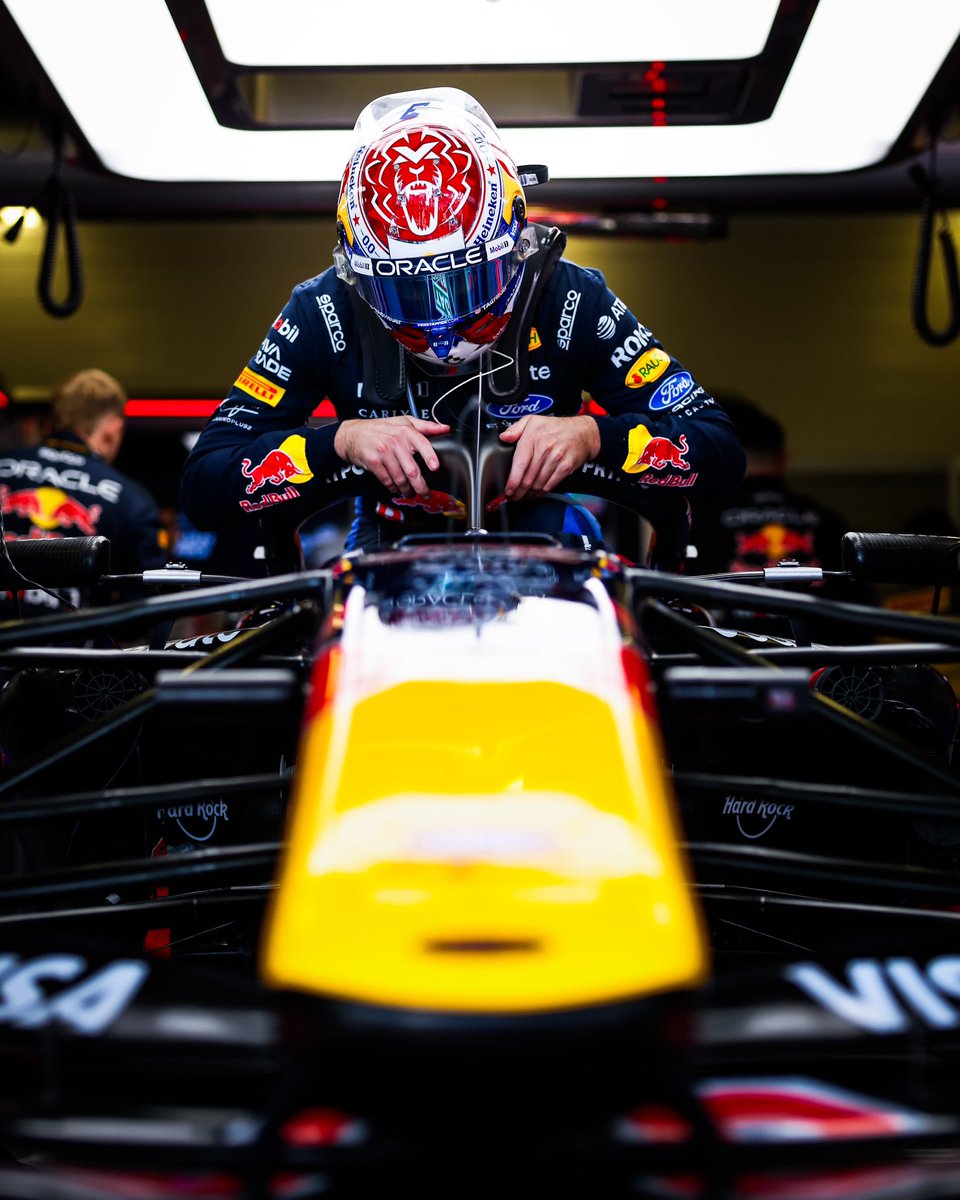 VerstappenCOM's tweet photo. Back in the car this weekend 🔥 https://t.co/qVoi0aTPSq