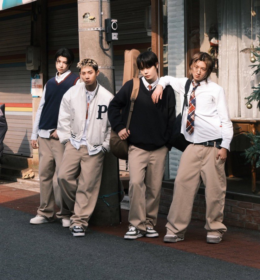 LngshotChart's tweet photo. .@LNGSHOT4sho “FaceTime” has surpassed 45 MILLION streams on Spotify. 

This is their 4th song to reach this milestone. 

#LNGSHOT https://t.co/BQb8kh5rvI