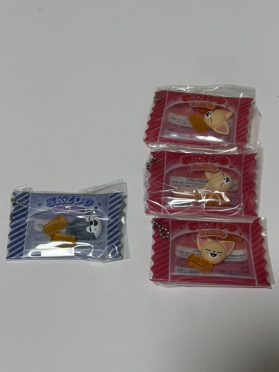 r_r2rr5's tweet photo. StrayKids スキズ SKZOOシャカっと チャーム グミ 交換

追加購入で被ってしまいました。

【譲】ウルフチャン🐺　フォクシニー🦊×3
【求】ジニレット🦙(コンプリート目的)　リービット🐰

纏めてお取引してくださる方優先

郵送もしくは東京ドームor都内での手渡し希望
お気軽にお声がけください🙇🏻‍♀️ https://t.co/NsclKERZdc