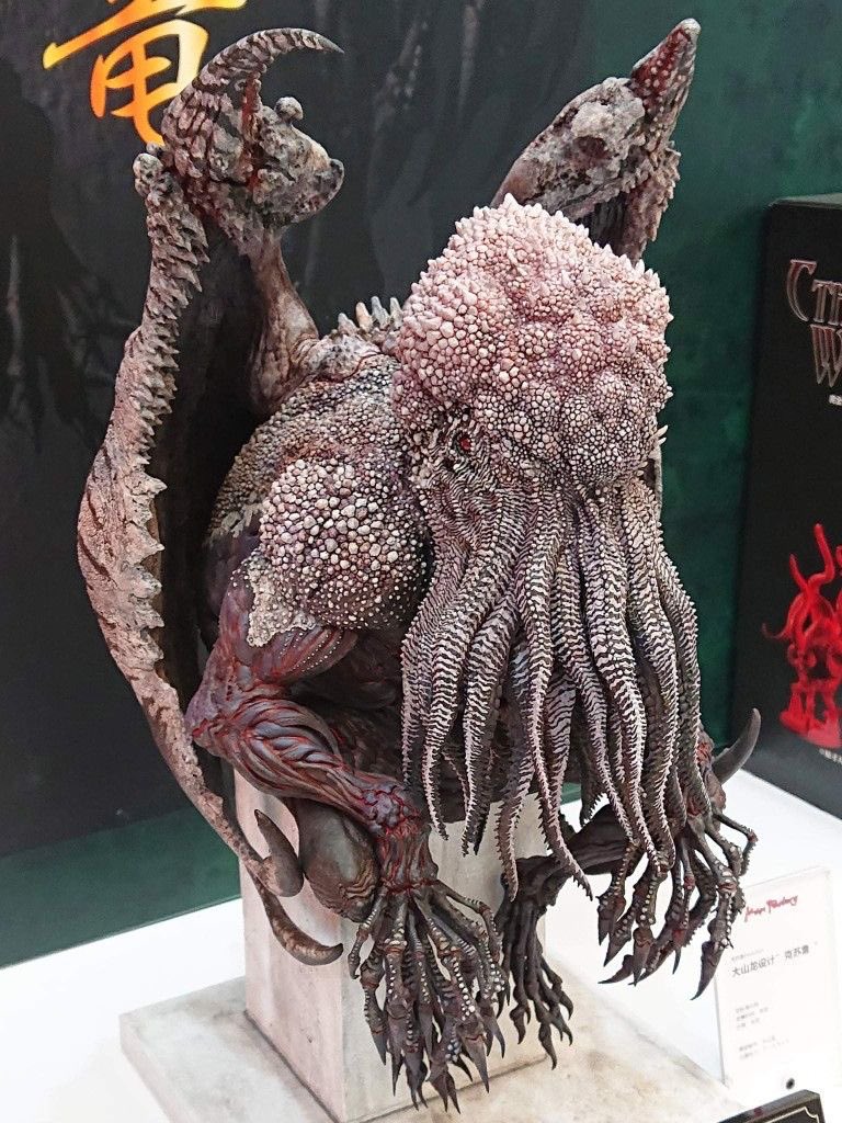 pmamtraveller's tweet photo. a detailed statue of ‘Cthulhu’ from the ‘Cthulhu Evolution’ series, sculpted and designed by artist Ryū Ōyama https://t.co/WI24ry1oAj