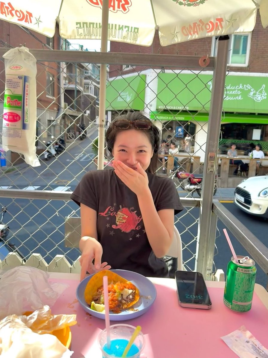 yerichillkill's tweet photo. Queria um date com ela, que mundo é esse cruel kim yerim https://t.co/8eyJywrq4k
