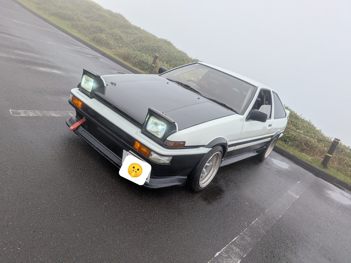Takncp60's tweet photo. この車でビーナスラインは初めて✨️

霧が凄かったけど、良いドライブでした😊 https://t.co/P0xXRBmcme