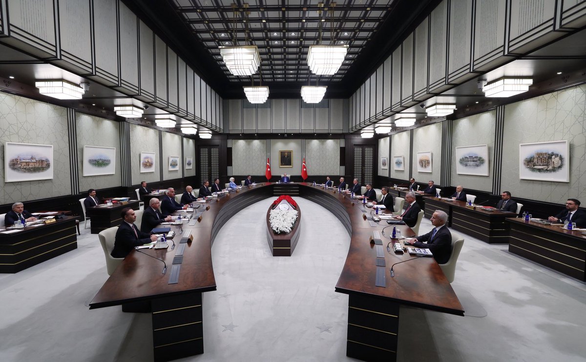 trpresidency's tweet photo. The Presidential Cabinet convened under the chairmanship of President @RTErdogan at the Presidential Complex. https://t.co/NAfmIXs4Eq