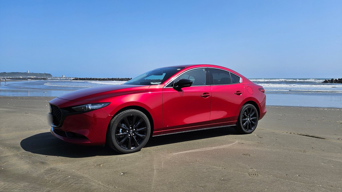 Ryobb5wv's tweet photo. 2025年式　MAZDA3 SEDAN XD Retro Sport Editionに乗る者です
まだ同じカラー、グレードに乗っている方に出会ったことがないので、是非繋がりたいです！

他のマツダ乗りさんもよろしくお願いします😌 https://t.co/3Xnsj6XtYi