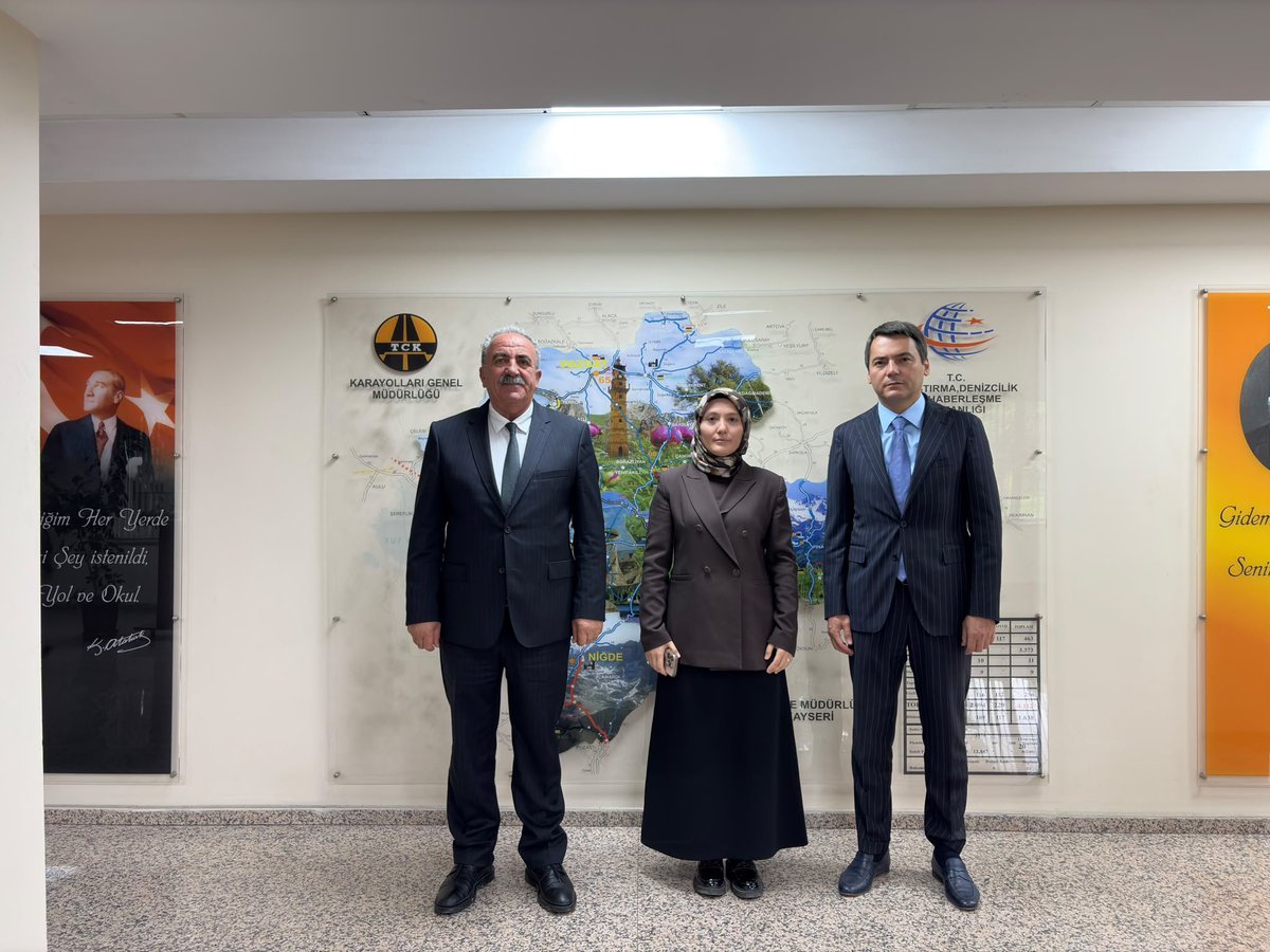 tcfelahiye's tweet photo. Kaymakamımız Sayın Esma ATASEVER SAĞIROĞLUGİL ve Belediye Başkanımız Sayın Şeref GÜLESER, Karayolları Kayseri 6. Bölge Müdürü Sayın Umut AKYAZI’yı makamında ziyaret etti.
@kayserivaliligi 
@gokmen_cicek_ https://t.co/YaDRH1KSZ7
