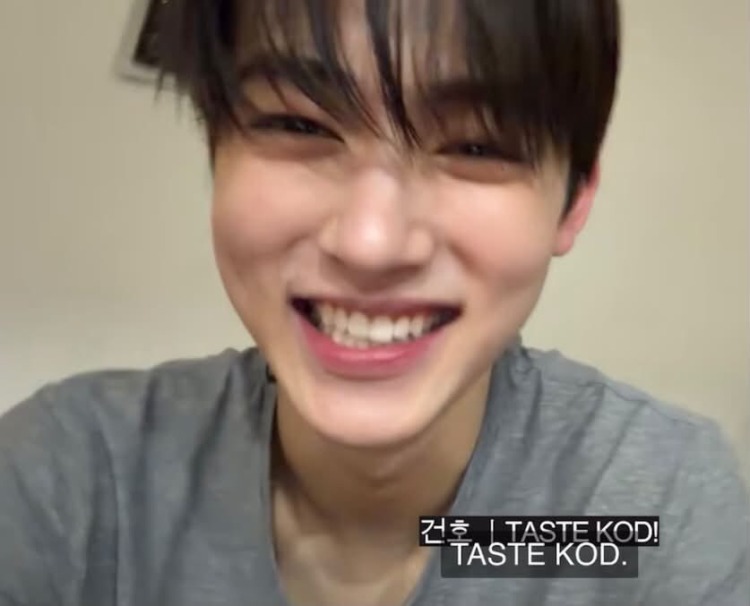 eomhyeonsh's tweet photo. 😁😁😁 https://t.co/ciE3rtAJa0