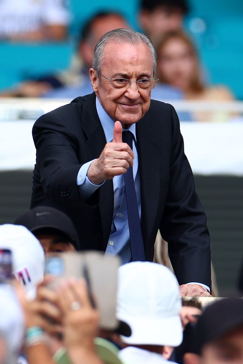 _BeFootball's tweet photo. 🚨🚨 LE BARÇA TRAÎNE FLORENTINO PÉREZ 🇪🇸 EN JUSTICE !!!! 🤯⚖️

Poursuivi pour diffamation après ses propos sur l'affaire Negreira, le président du Real Madrid est convoqué au tribunal le 25 novembre.

Le Barça exige une rétractation publique.

Sans accord, LE CLUB CATALAN DÉPOSERA UNE PLAINTE AU PÉNAL.

(@marca)