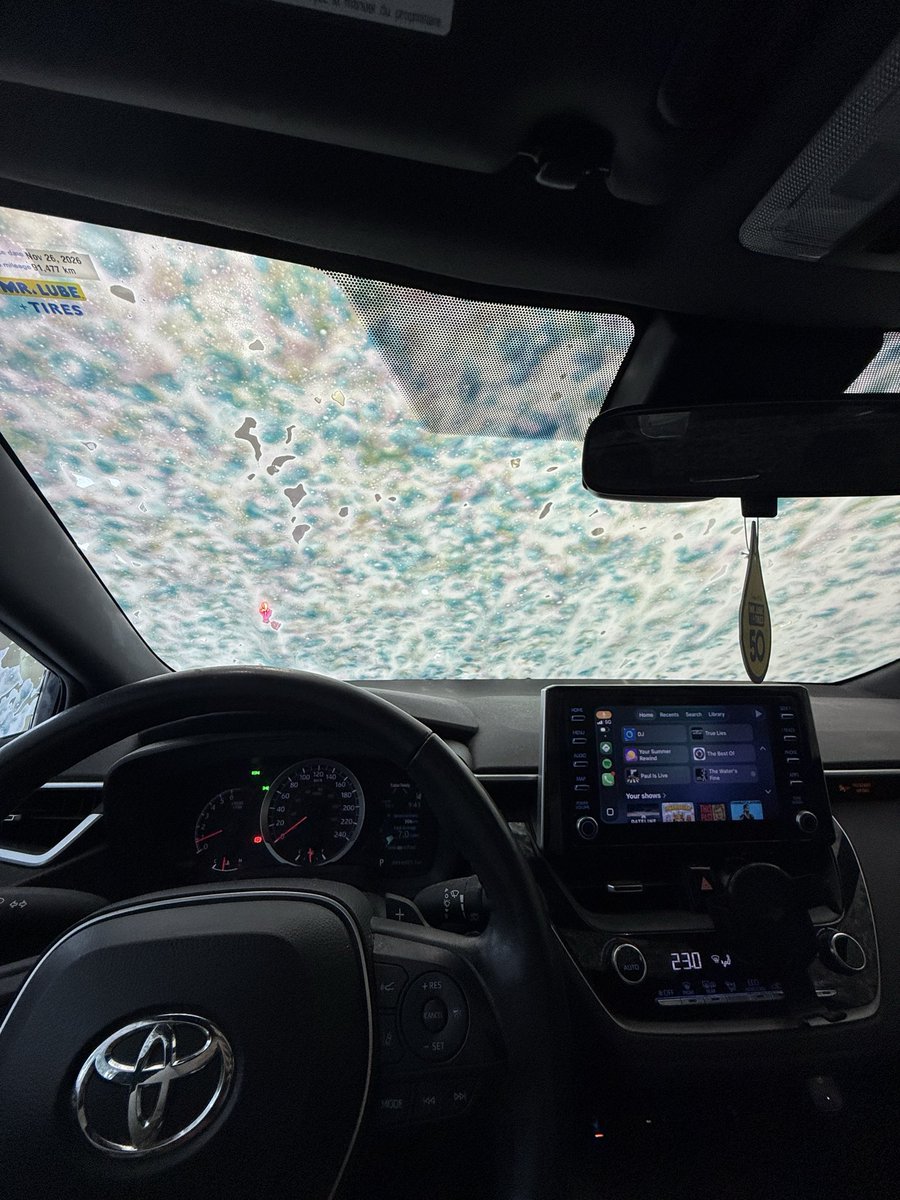 kapital_kat's tweet photo. Who doesn’t love this part of the car wash? lol #monday #dayoff #scratchnsniff 🤣 https://t.co/GFqAxr3cah