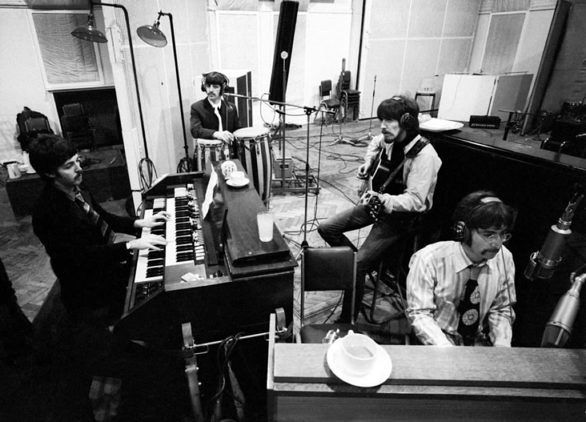 For_Film_Fans's tweet photo. The Beatles recording “A Day In The Life” on January 19th 1967 at Abbey Road Studios. https://t.co/bBXQZFIhd2