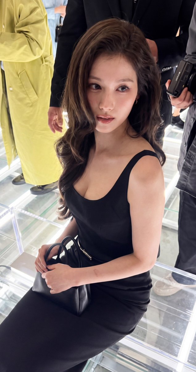 karinanylq's tweet photo. Sana https://t.co/HzRQHp4pWy